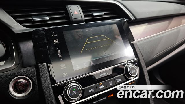 Honda Civic 2018 — photo 22
