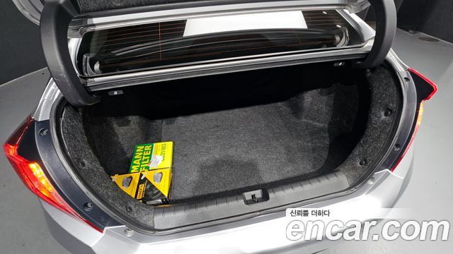 Honda Civic 2018 — photo 26