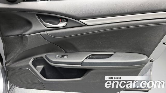 Honda Civic 2018 — photo 14