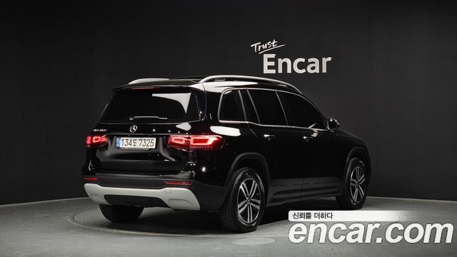 Mercedes-Benz GLB-Class 2021 — photo 2