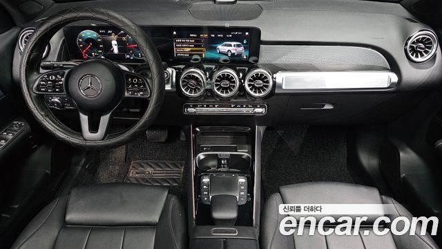 Mercedes-Benz GLB-Class 2021 — photo 7