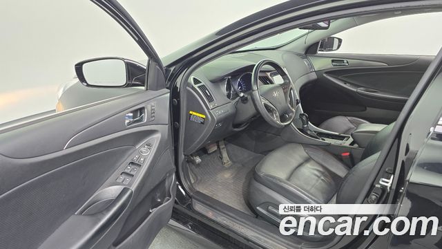 Hyundai Sonata 2012 — photo 13