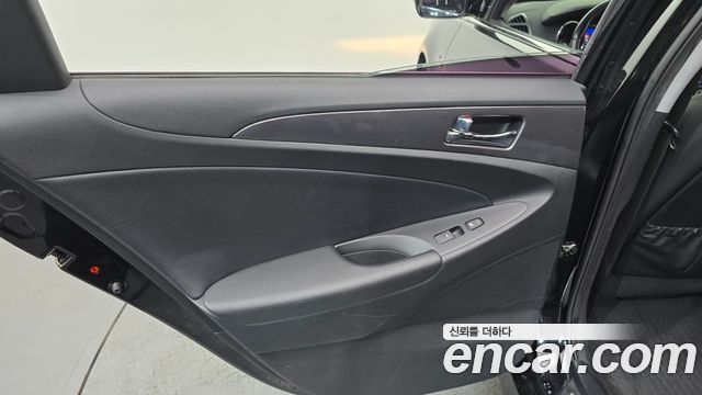 Hyundai Sonata 2012 — photo 15