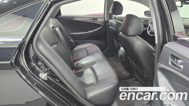 Hyundai Sonata 2012 — photo 30