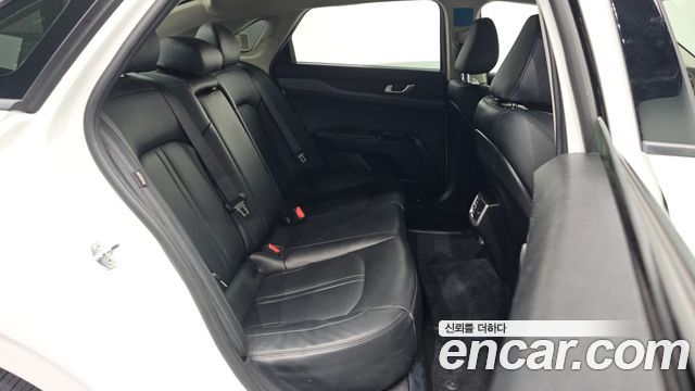 Kia K5 2024 — photo 17