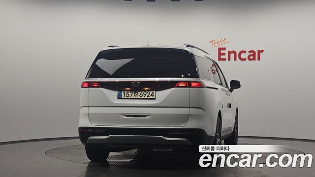 Kia Canival 2021 — photo 4