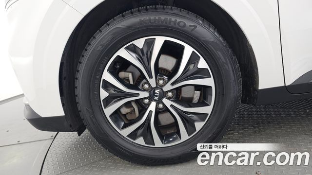 Kia Canival 2021 — photo 5