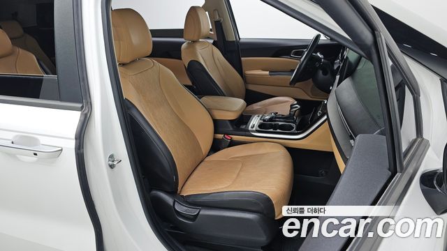 Kia Canival 2021 — photo 17