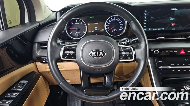 Kia Canival 2021 — photo 19