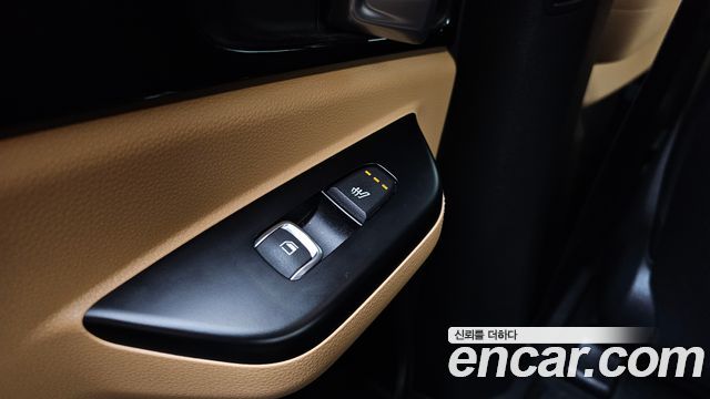 Kia Canival 2021 — photo 25