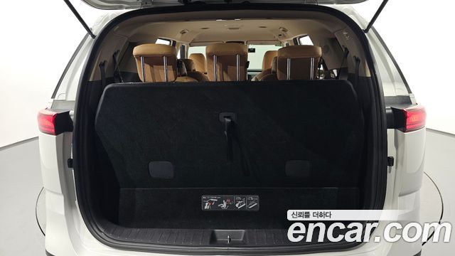 Kia Canival 2021 — photo 26