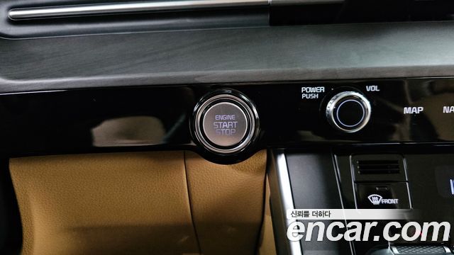 Kia Canival 2021 — photo 28