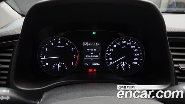 Hyundai AVANTE 2018 — photo 11