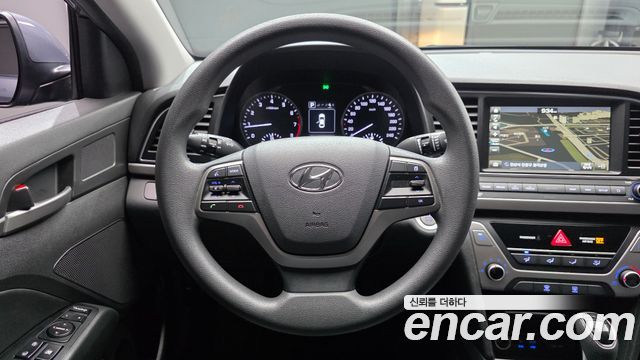 Hyundai AVANTE 2018 — photo 19
