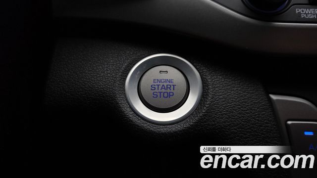 Hyundai AVANTE 2018 — photo 23