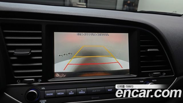 Hyundai AVANTE 2018 — photo 25