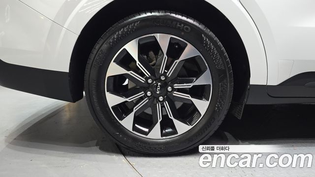 Kia Canival 2023 — photo 5