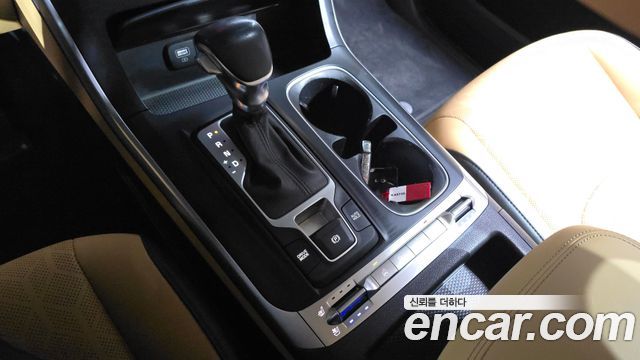 Kia Canival 2023 — photo 12