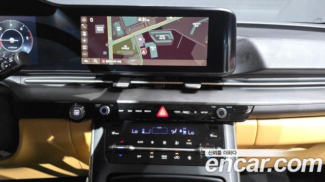 Kia Canival 2023 — photo 19