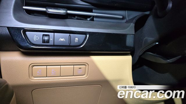 Kia Canival 2023 — photo 23