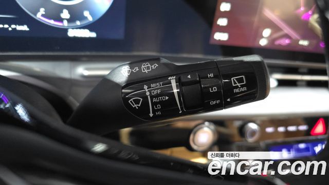 Kia Canival 2023 — photo 24