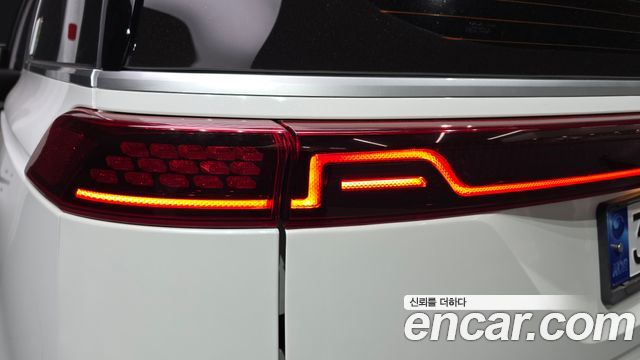 Kia Canival 2023 — photo 9