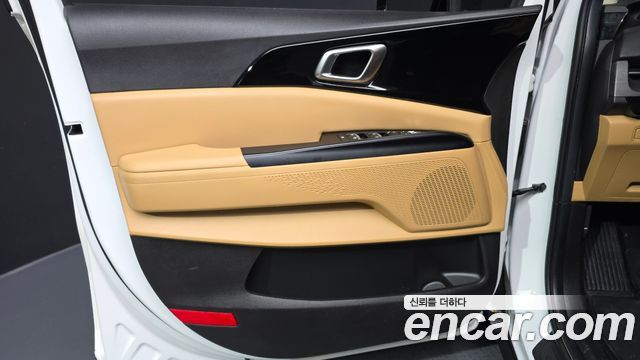 Kia Canival 2023 — photo 14