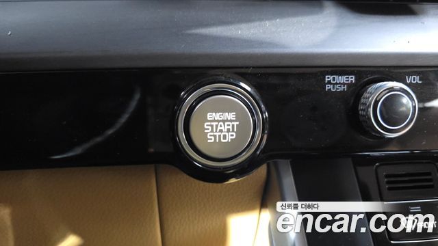 Kia Canival 2023 — photo 30