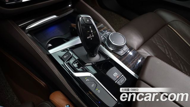 BMW Gran Turismo 2019 — photo 12