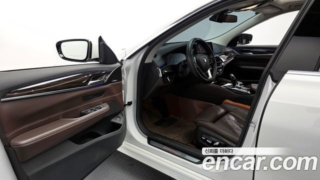 BMW Gran Turismo 2019 — photo 13