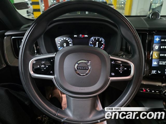 Volvo XC60 2020 — photo 5