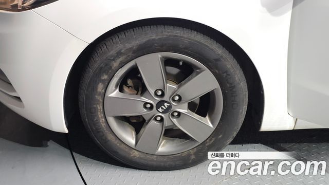 Kia K3 2013 — photo 5