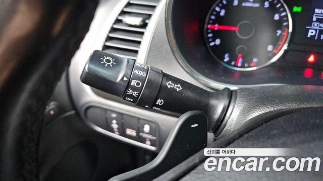 Kia K3 2013 — photo 20
