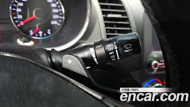 Kia K3 2013 — photo 27