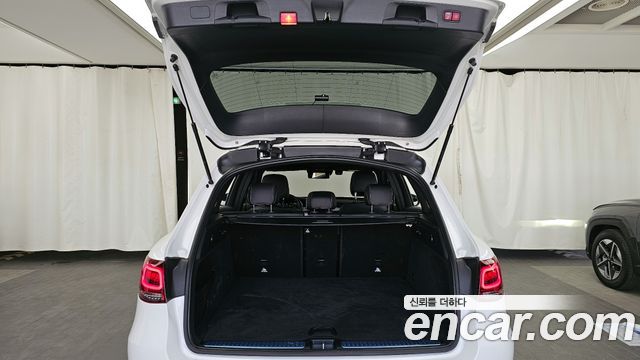 Mercedes-Benz GLC-Class 2022 — photo 26