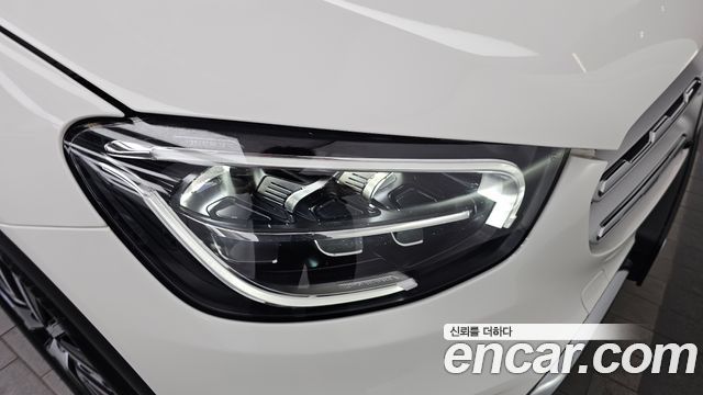Mercedes-Benz GLC-Class 2022 — photo 8