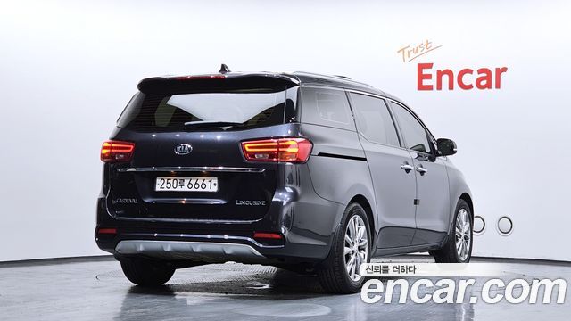 Kia Canival 2019 — photo 2