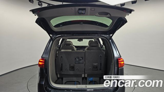 Kia Canival 2019 — photo 25