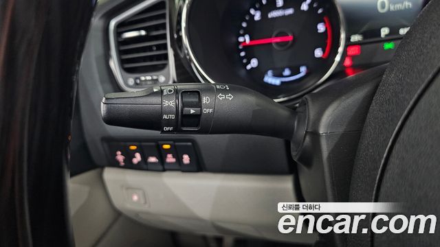 Kia Canival 2019 — photo 27