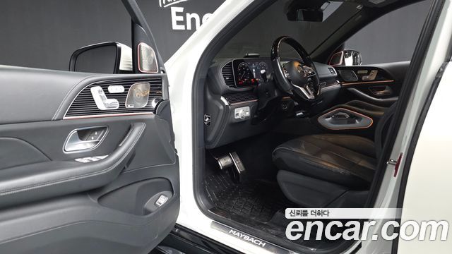 Mercedes-Benz GLS-Class 2023 — photo 10