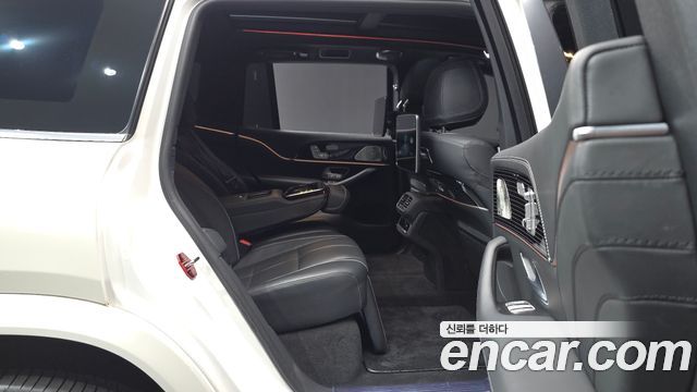 Mercedes-Benz GLS-Class 2023 — photo 12