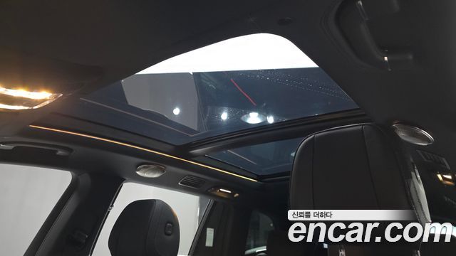 Mercedes-Benz GLS-Class 2023 — photo 19