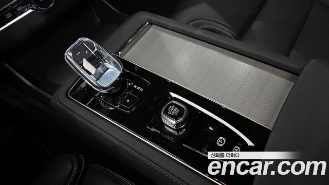 Volvo XC90 2026 — photo 9