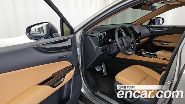 Lexus NX 2025 — photo 13