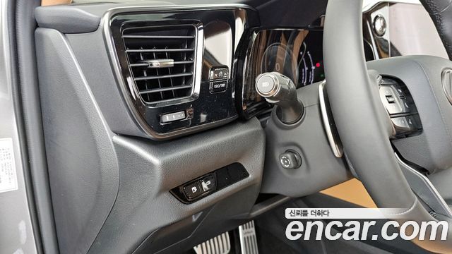 Lexus NX 2025 — photo 28