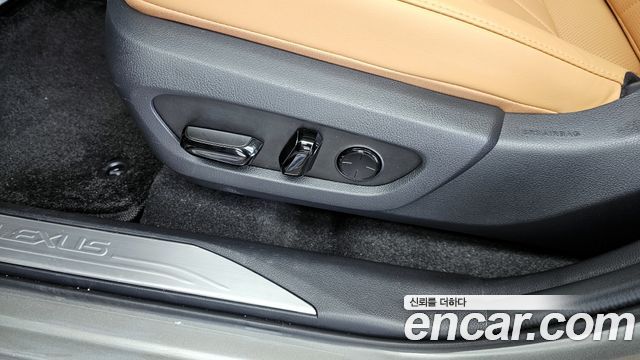 Lexus NX 2025 — photo 32