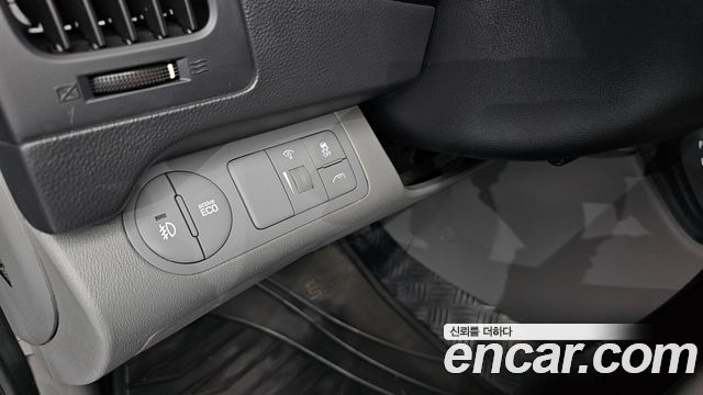 Hyundai Starex 2017 — photo 14