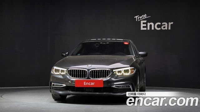 BMW 5-Series 2019 — photo 3