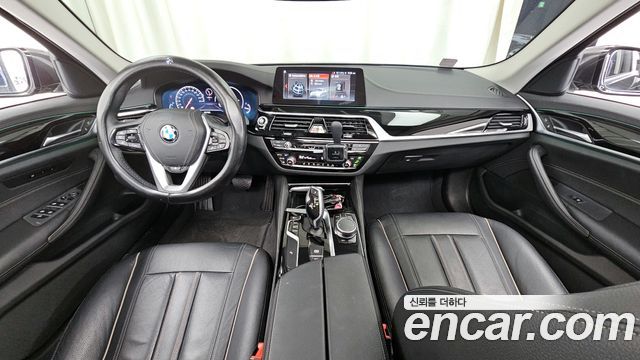 BMW 5-Series 2019 — photo 7