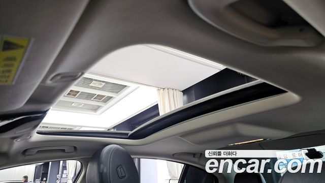BMW 5-Series 2019 — photo 18